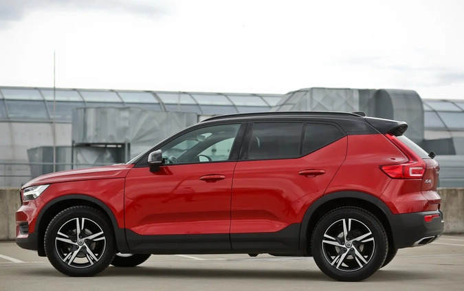 Volvo XC 40 cena 111900 przebieg: 124636, rok produkcji 2019 z Halinów małe 781